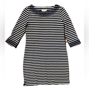 Vineyard Vines Navy Blue and White sheath dress cotton medium